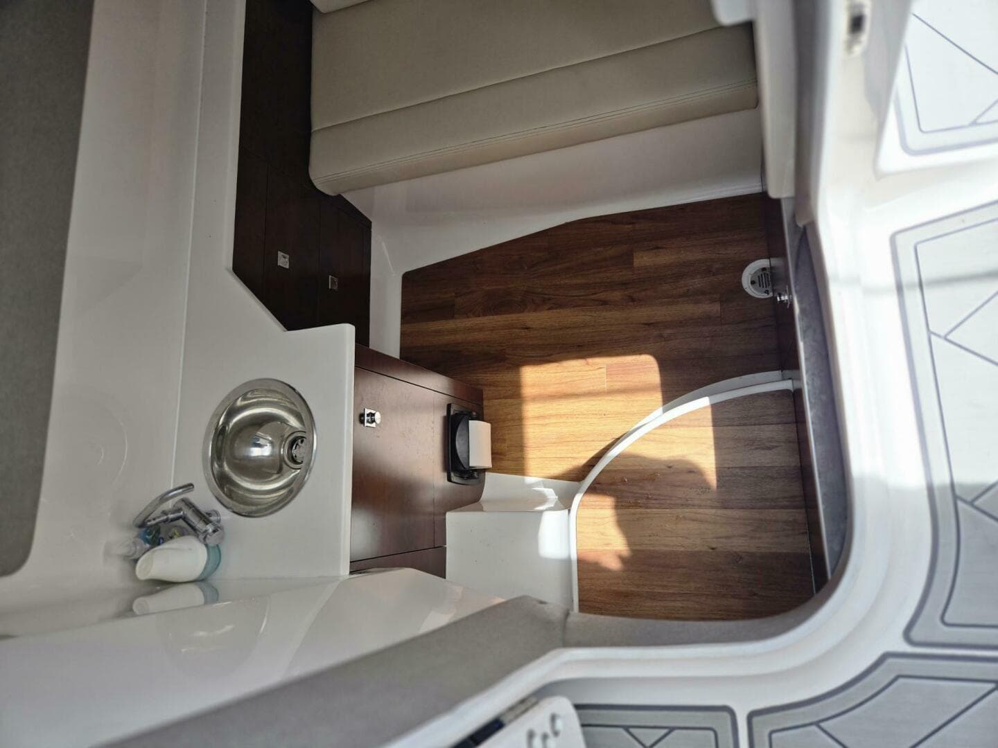 2022 Chaparral 280 Osx — photo 13