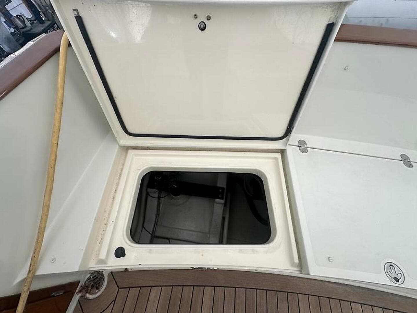 2002 San Juan 38 — photo 10