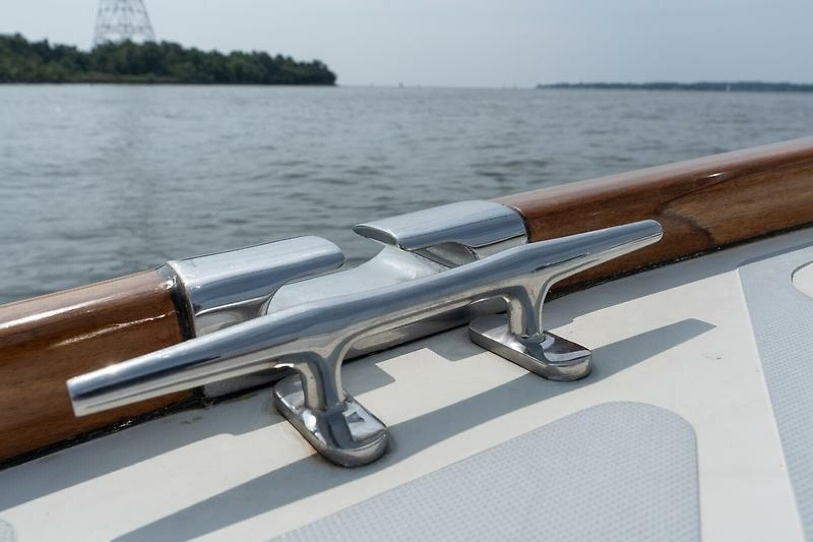 2002 San Juan 38 — photo 9