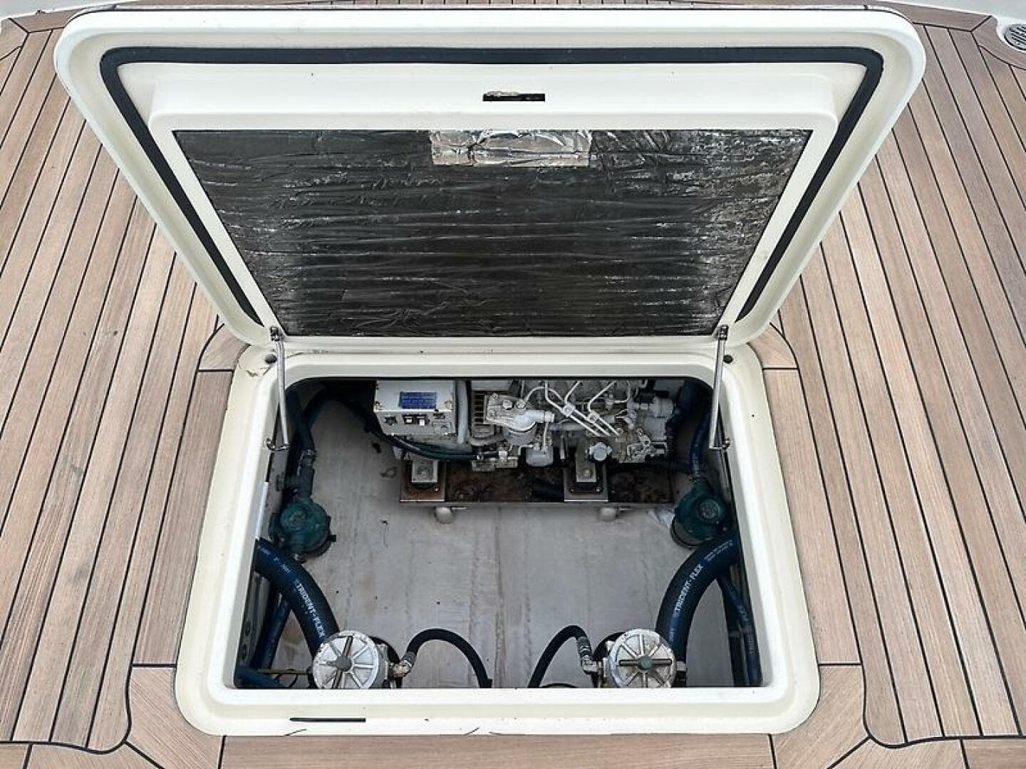 2002 San Juan 38 — photo 6