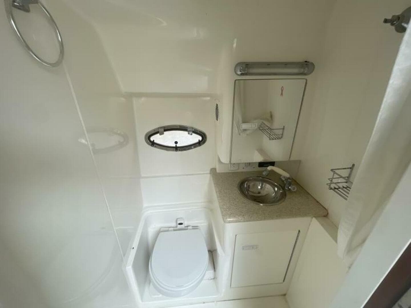 2006 Fountain 48 Express Cruiser — photo 14