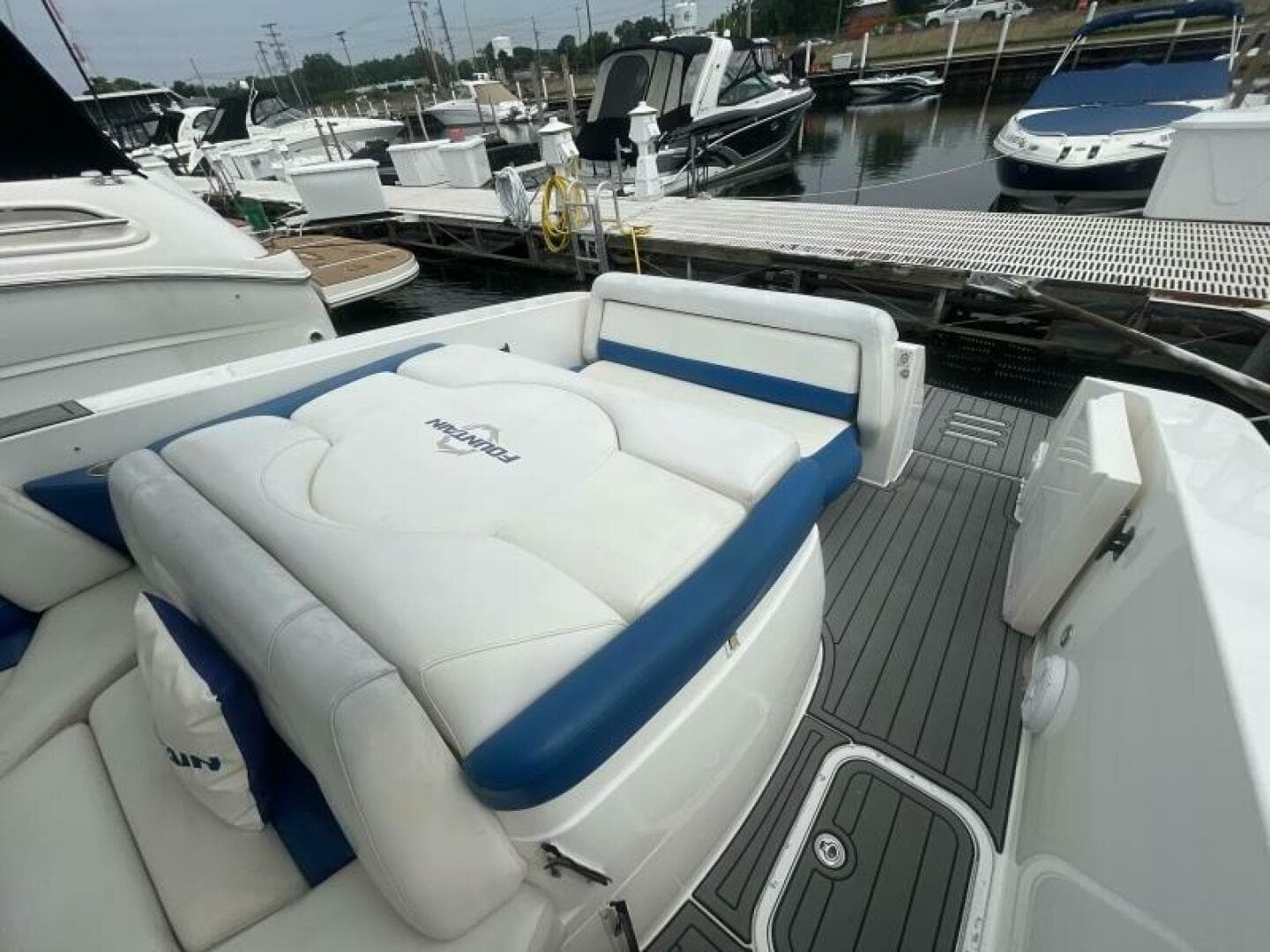 2006 Fountain 48 Express Cruiser — photo 4