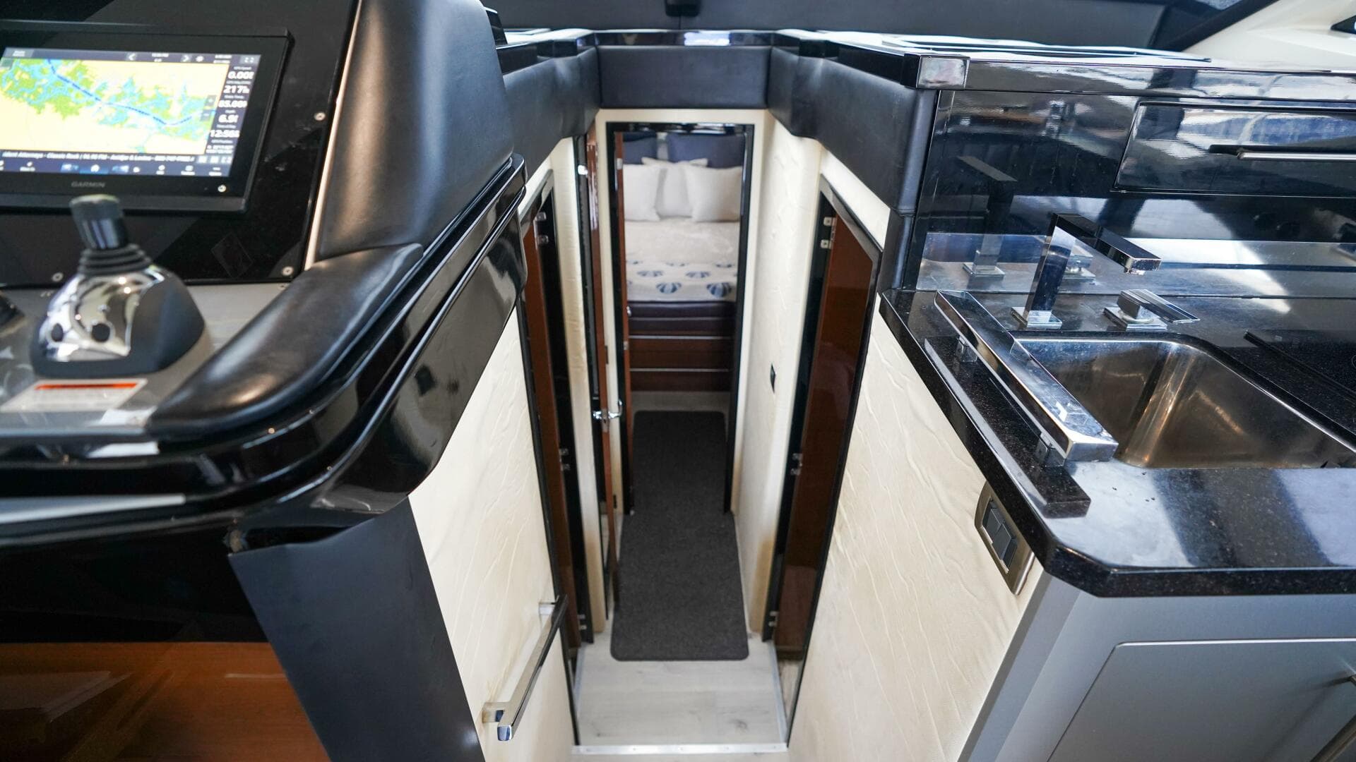 2009 Marquis 500 Sport Bridge — photo 18