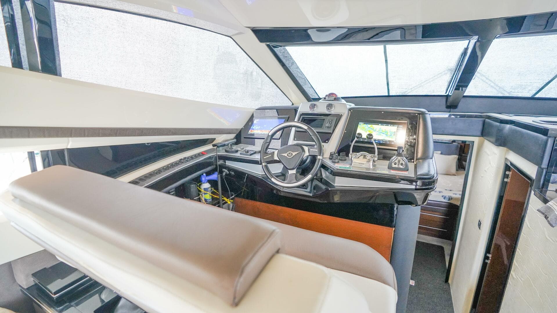 2009 Marquis 500 Sport Bridge — photo 16