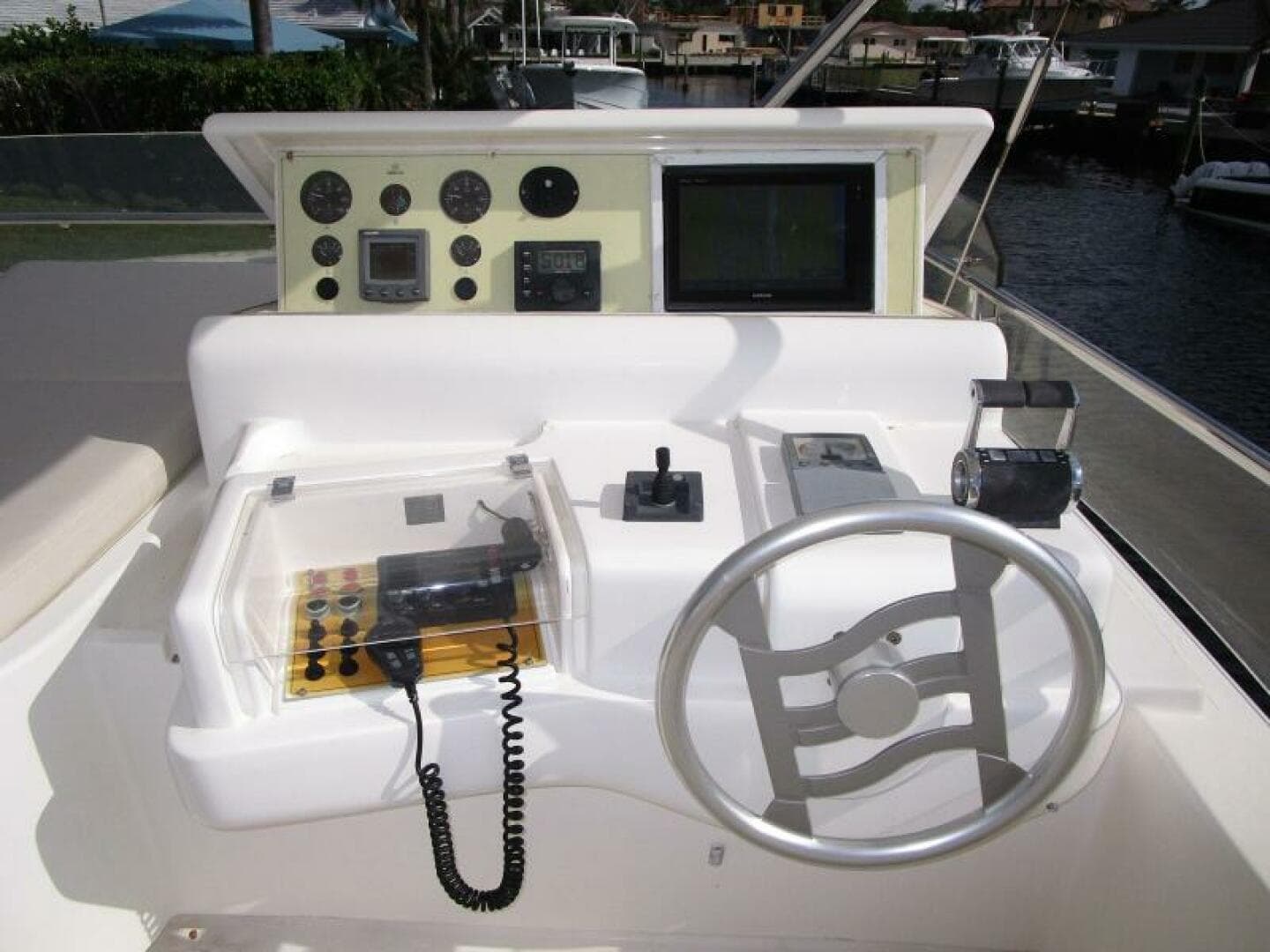 2003 Ferretti Yachts 590 — photo 44