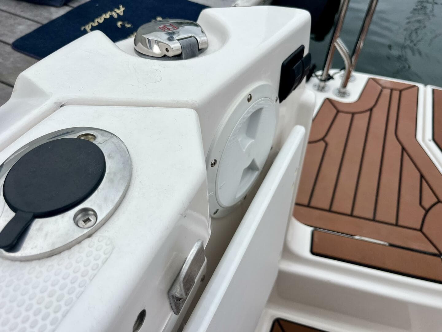 2023 Ranger Tugs R-27 — photo 137