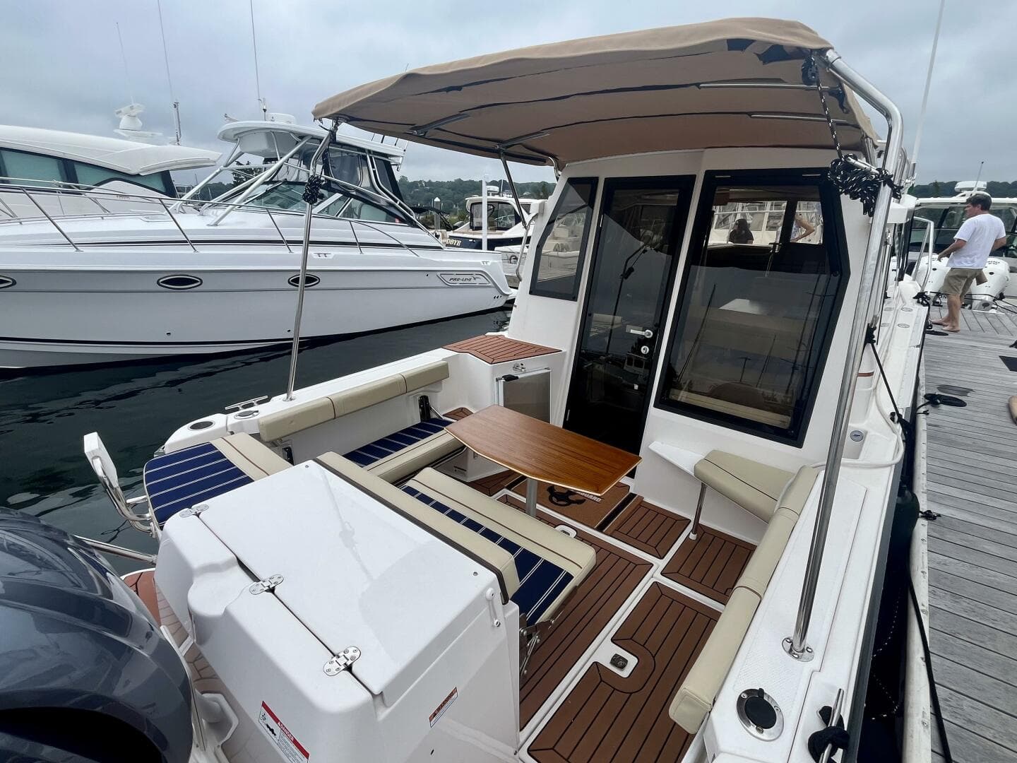 2023 Ranger Tugs R-27 — photo 28