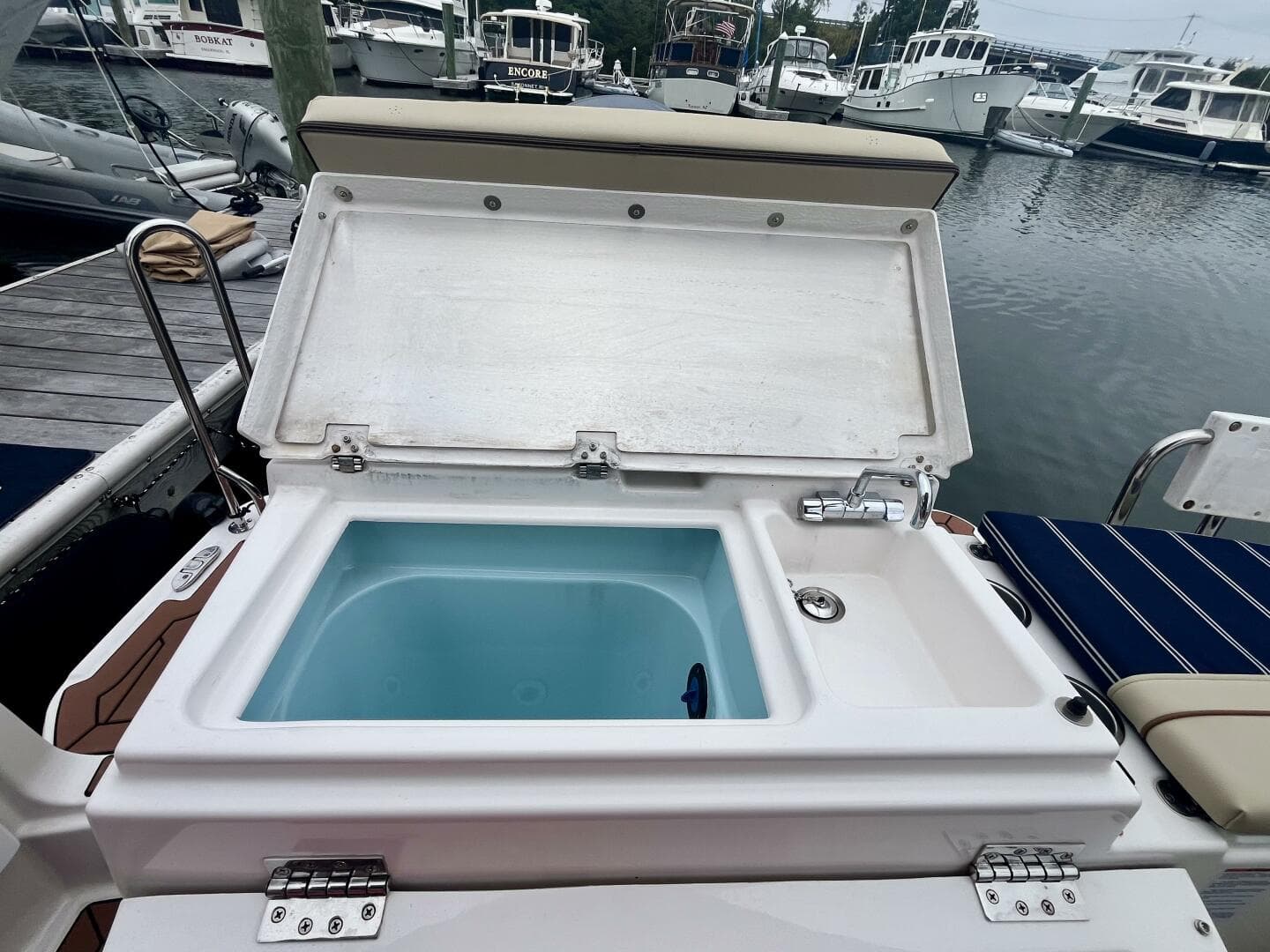 2023 Ranger Tugs R-27 — photo 38