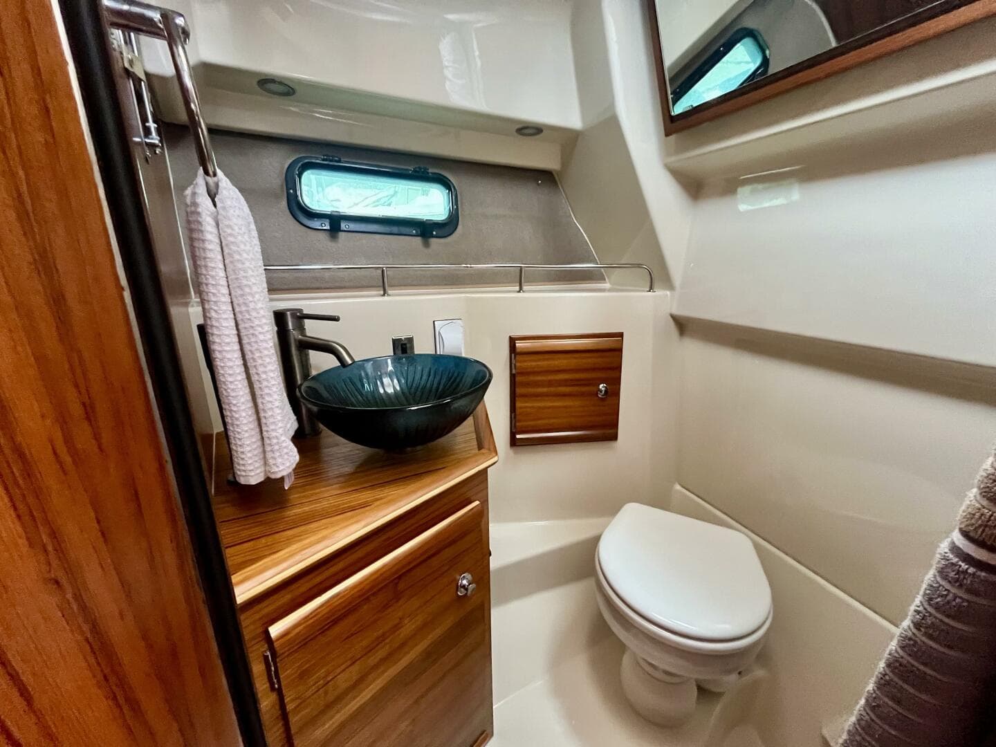 2023 Ranger Tugs R-27 — photo 116