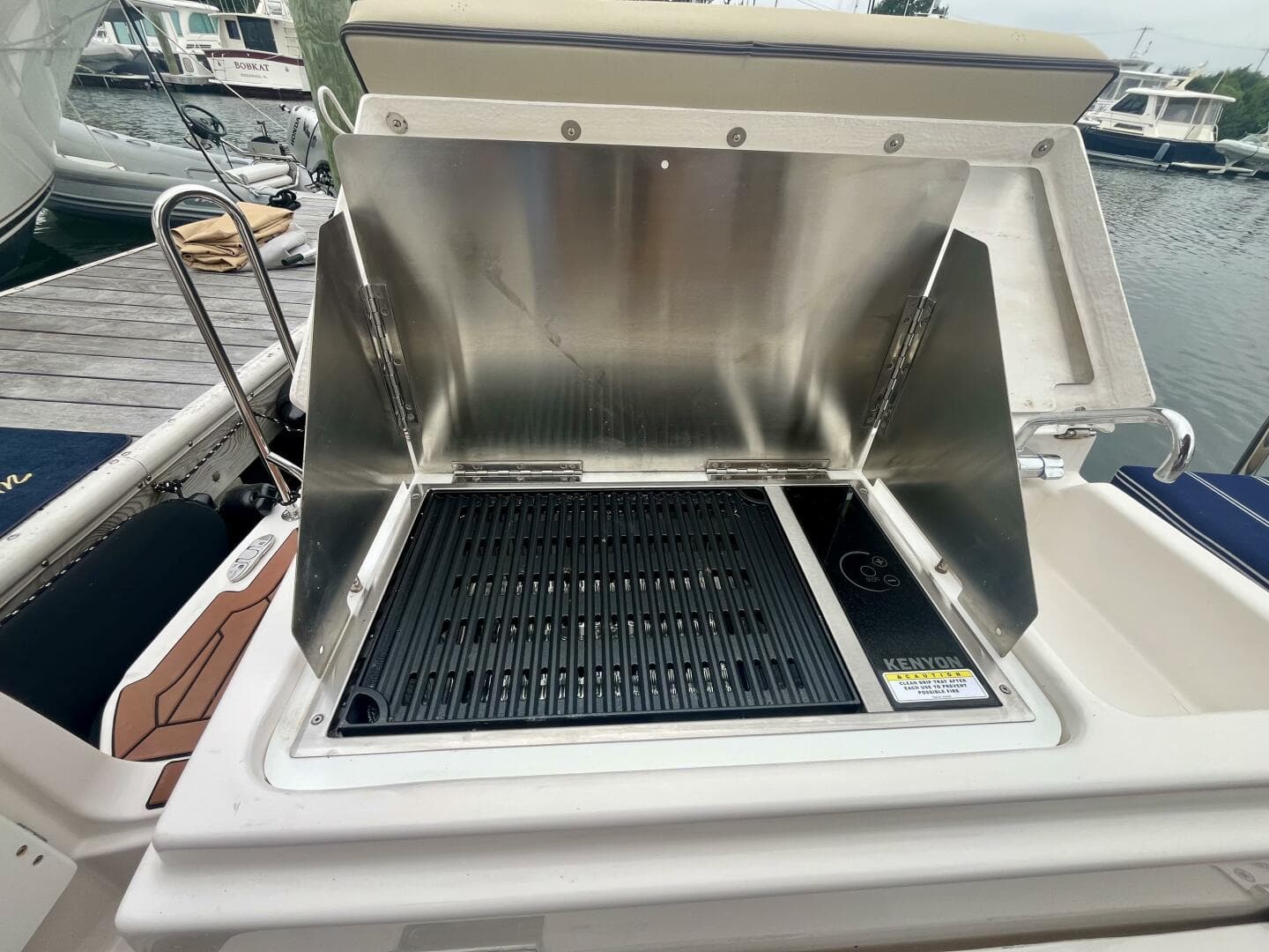 2023 Ranger Tugs R-27 — photo 40