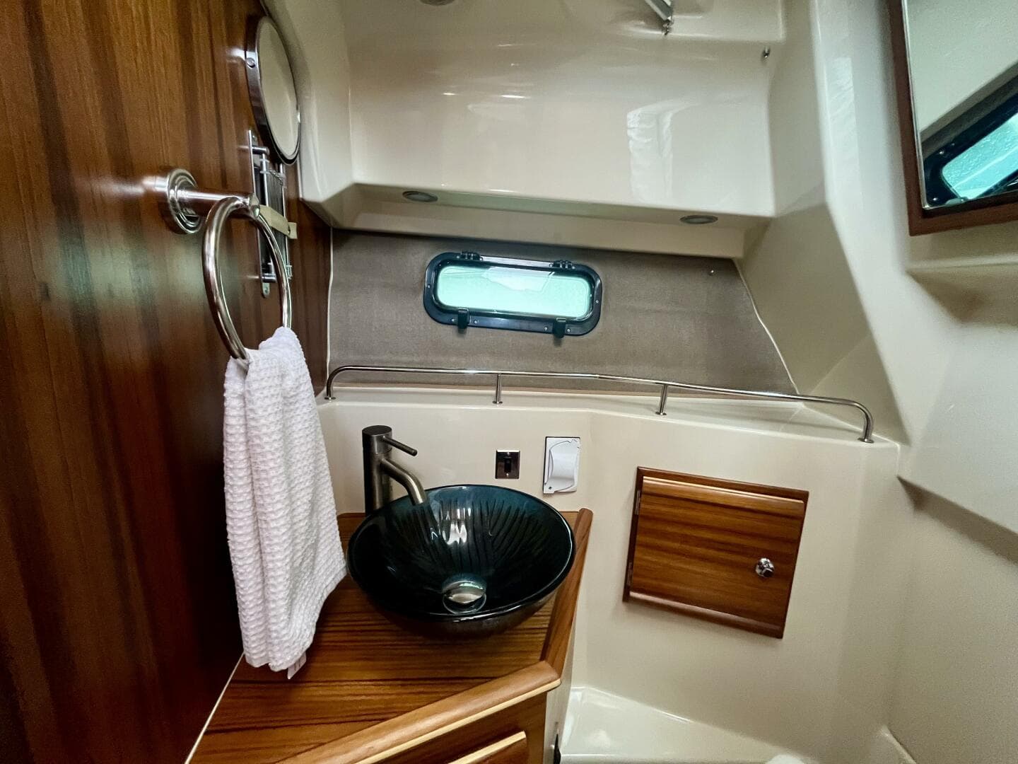 2023 Ranger Tugs R-27 — photo 117