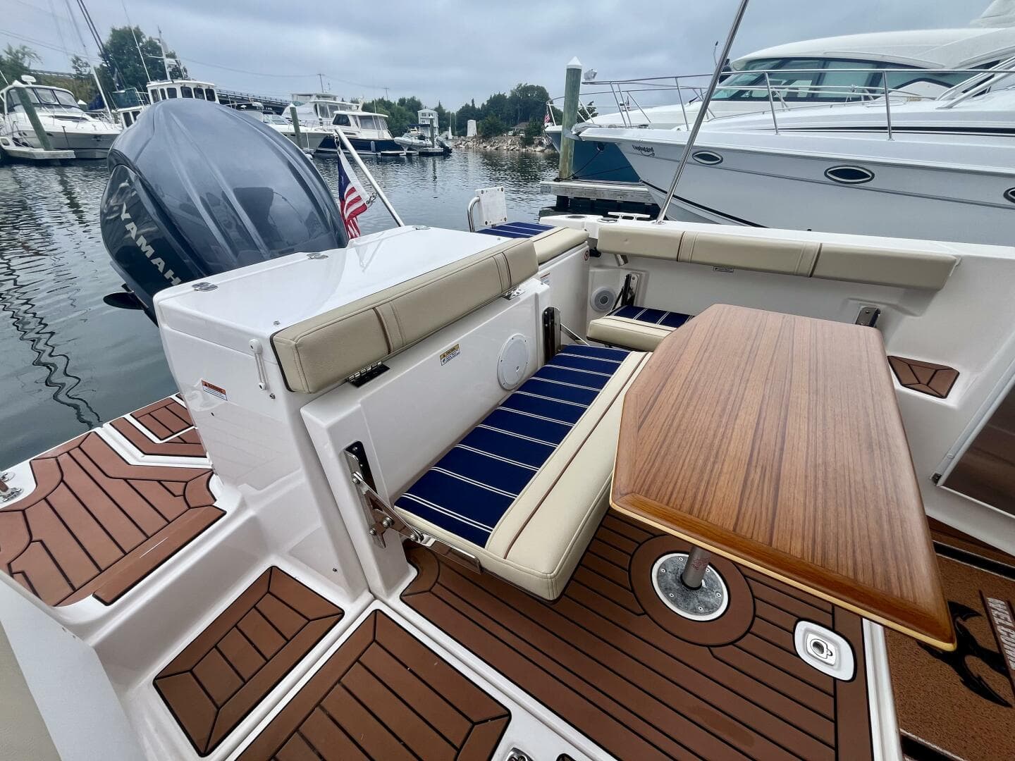 2023 Ranger Tugs R-27 — photo 30