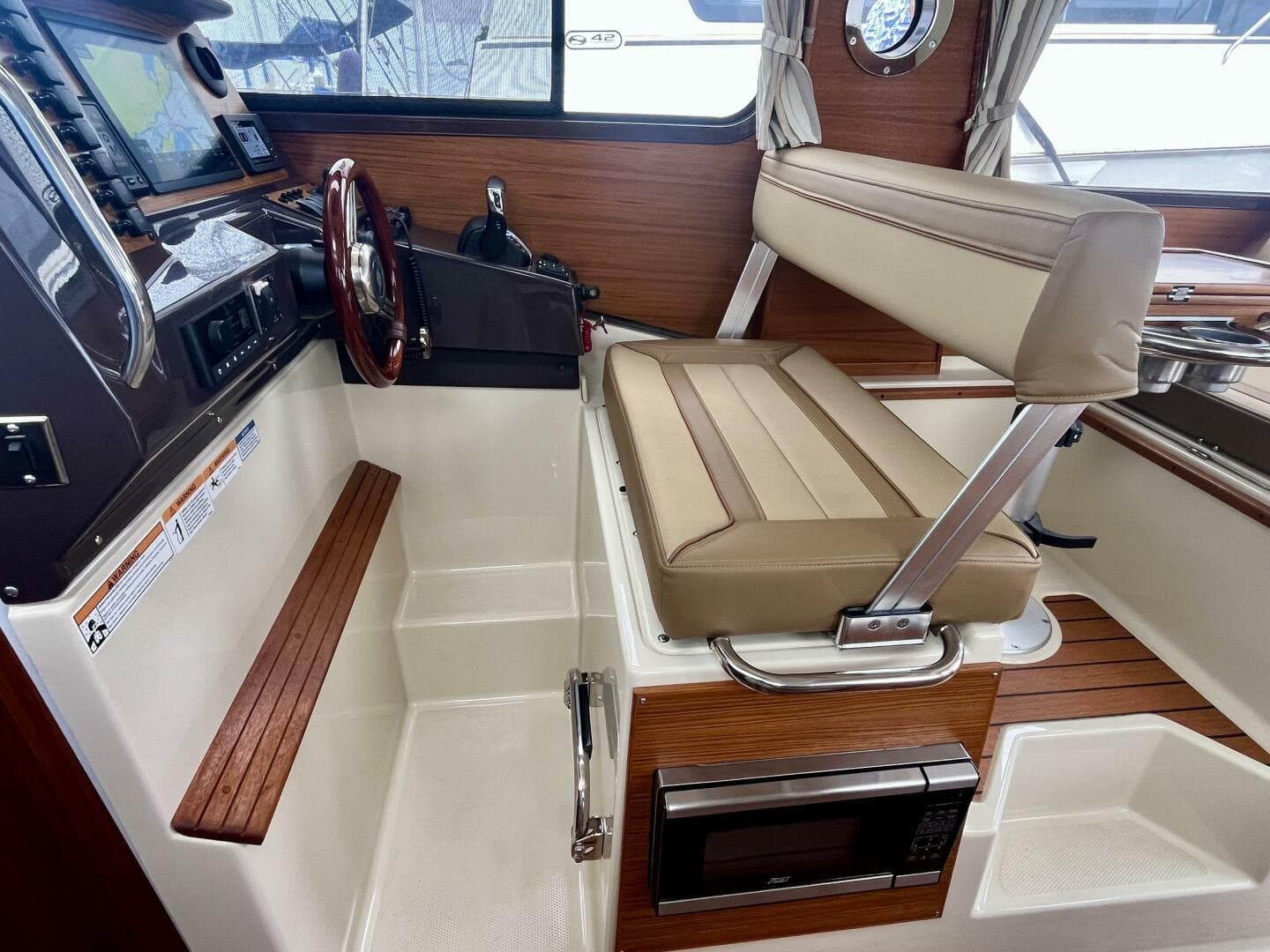 2023 Ranger Tugs R-27 — photo 105