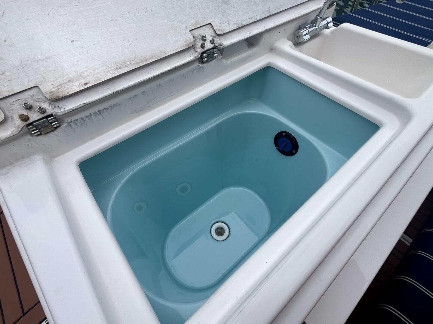 2023 Ranger Tugs R-27 — photo 39