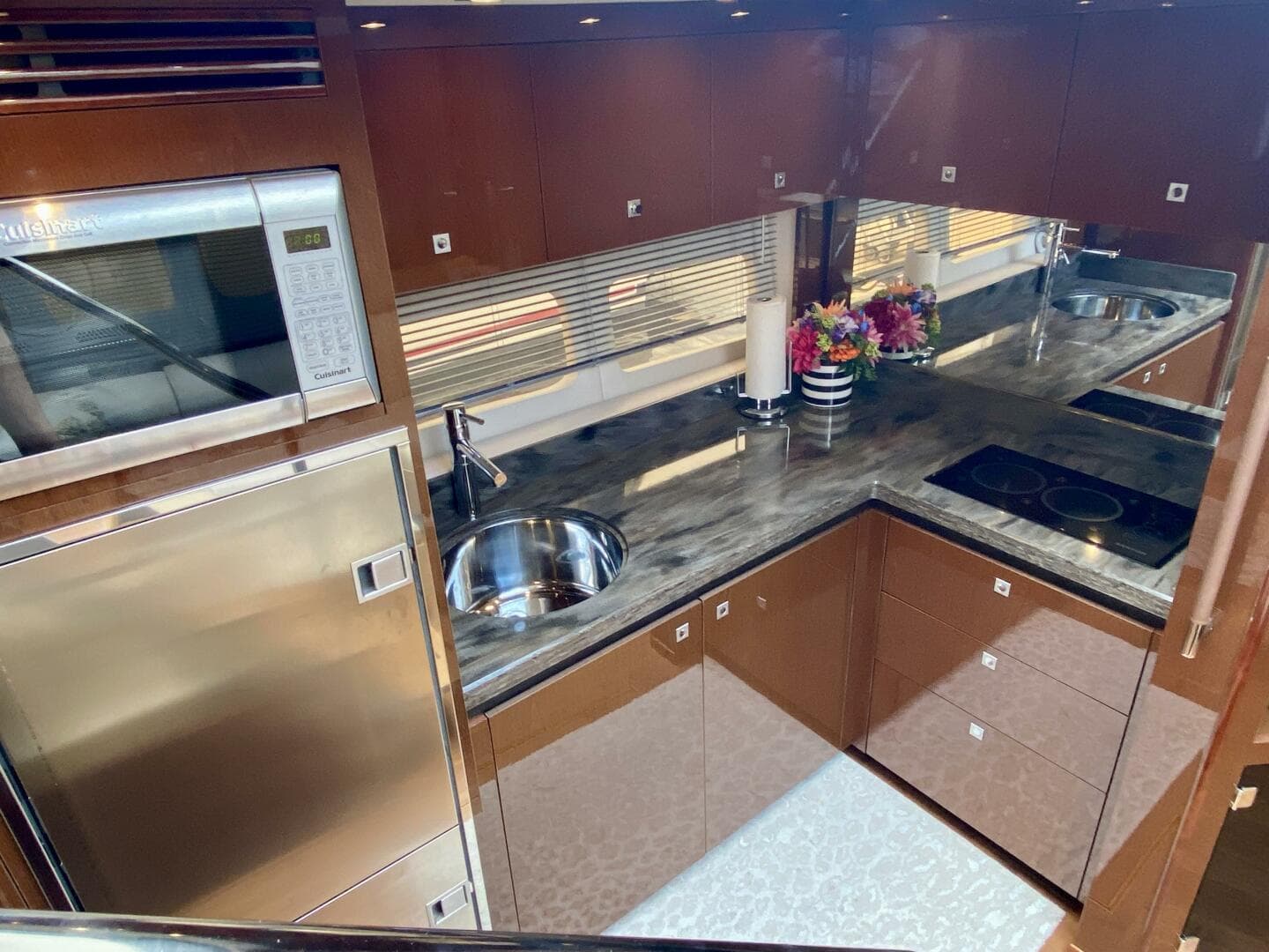 2015 Sea Ray 510 Sundancer — photo 4