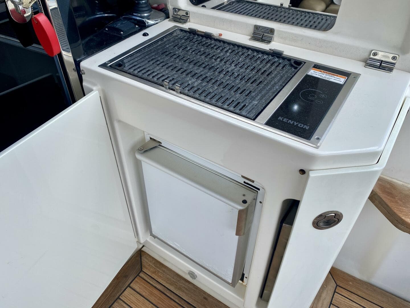 2015 Sea Ray 510 Sundancer — photo 16