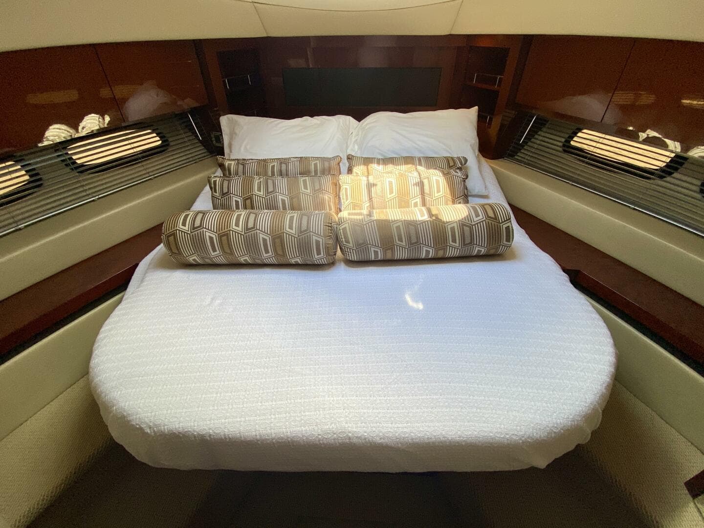 2015 Sea Ray 510 Sundancer — photo 12