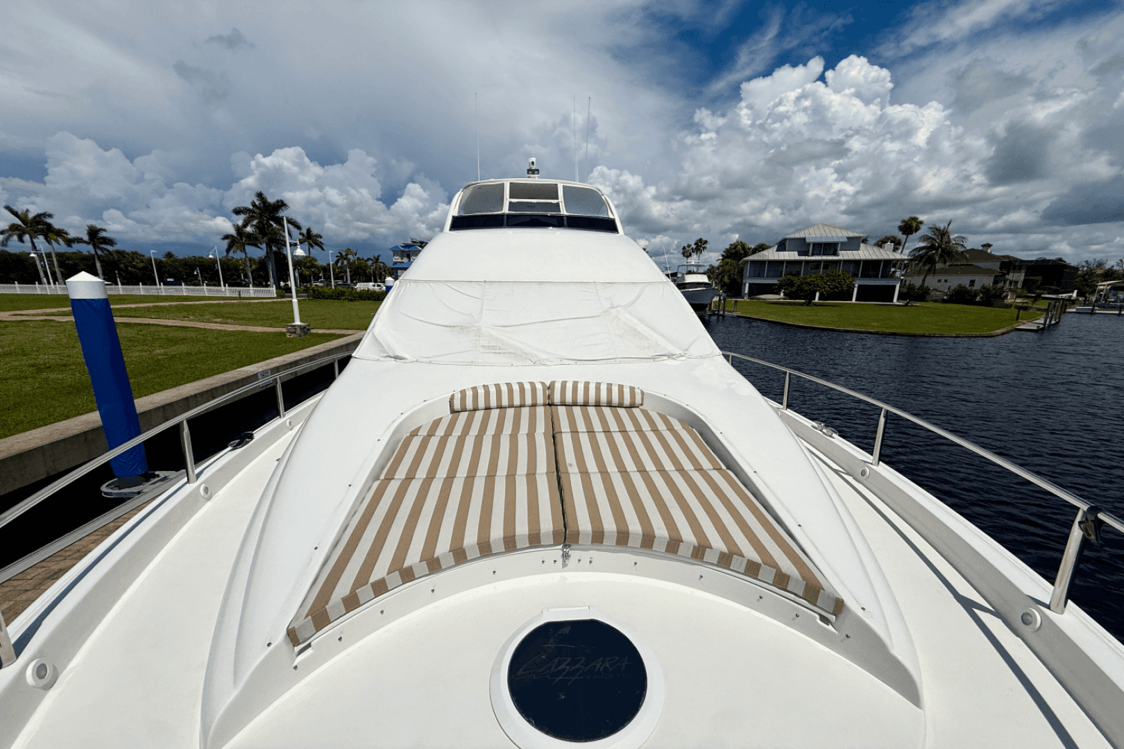 2005  68 Flybridge — photo 41