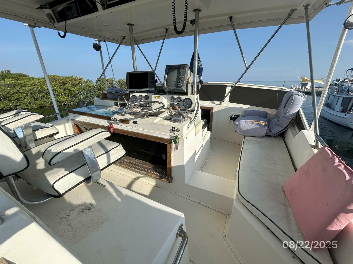 1984 Viking 44 — photo 14