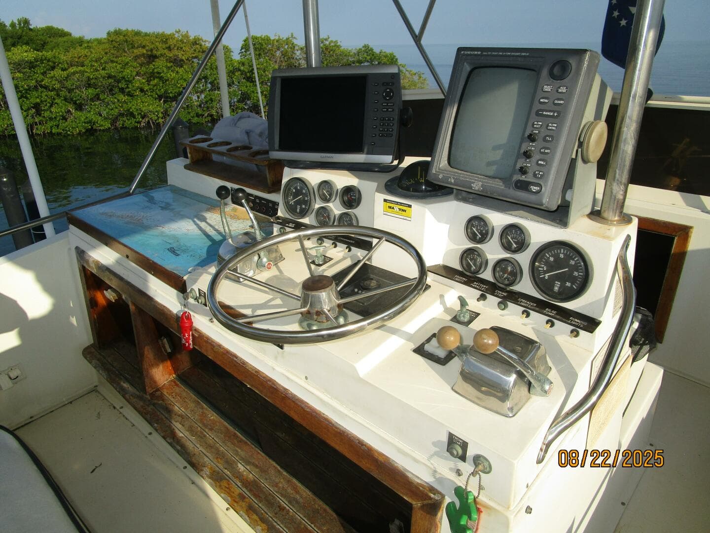 1984 Viking 44 — photo 18