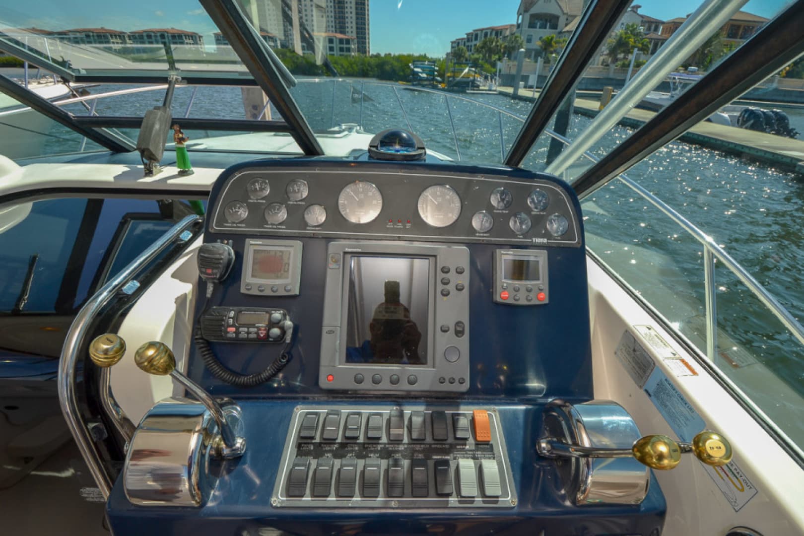 2003 Tiara Yachts 3100 Open LE — photo 8