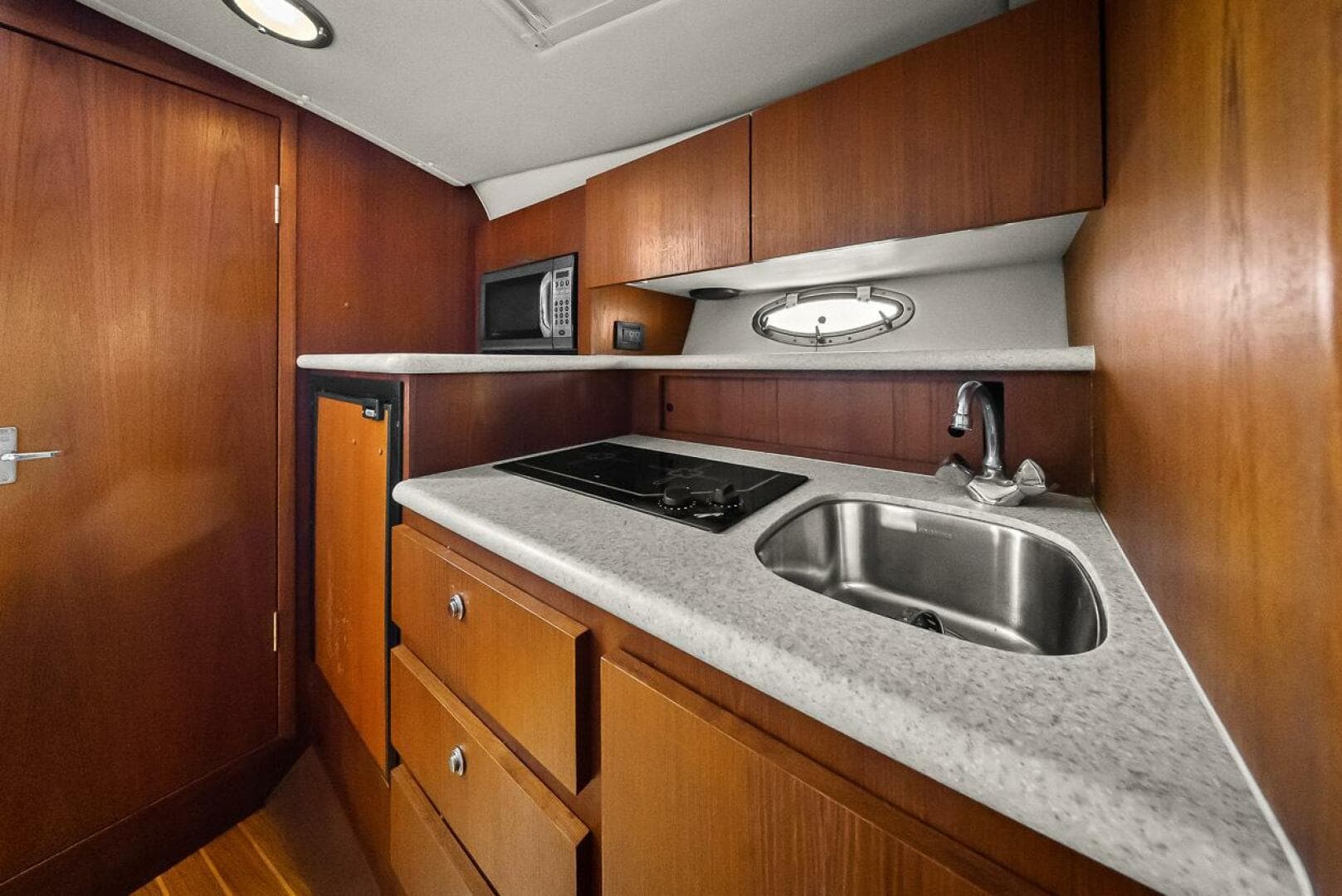 2003 Tiara Yachts 3100 Open LE — photo 27