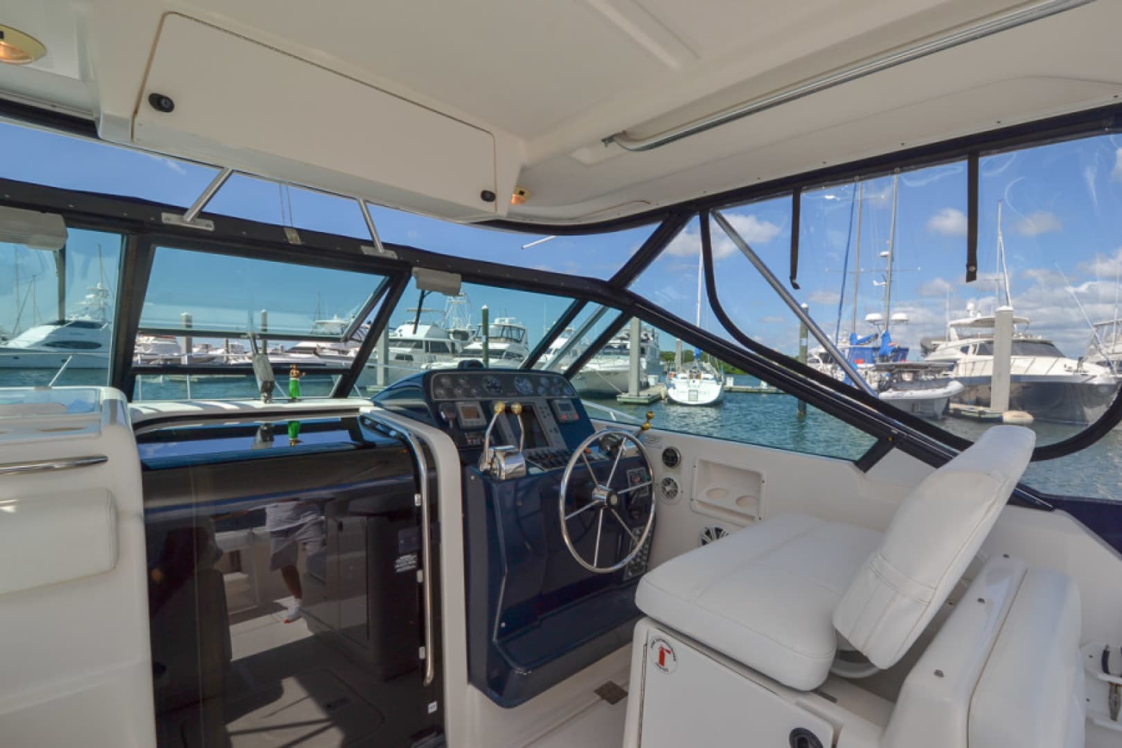 2003 Tiara Yachts 3100 Open LE — photo 6