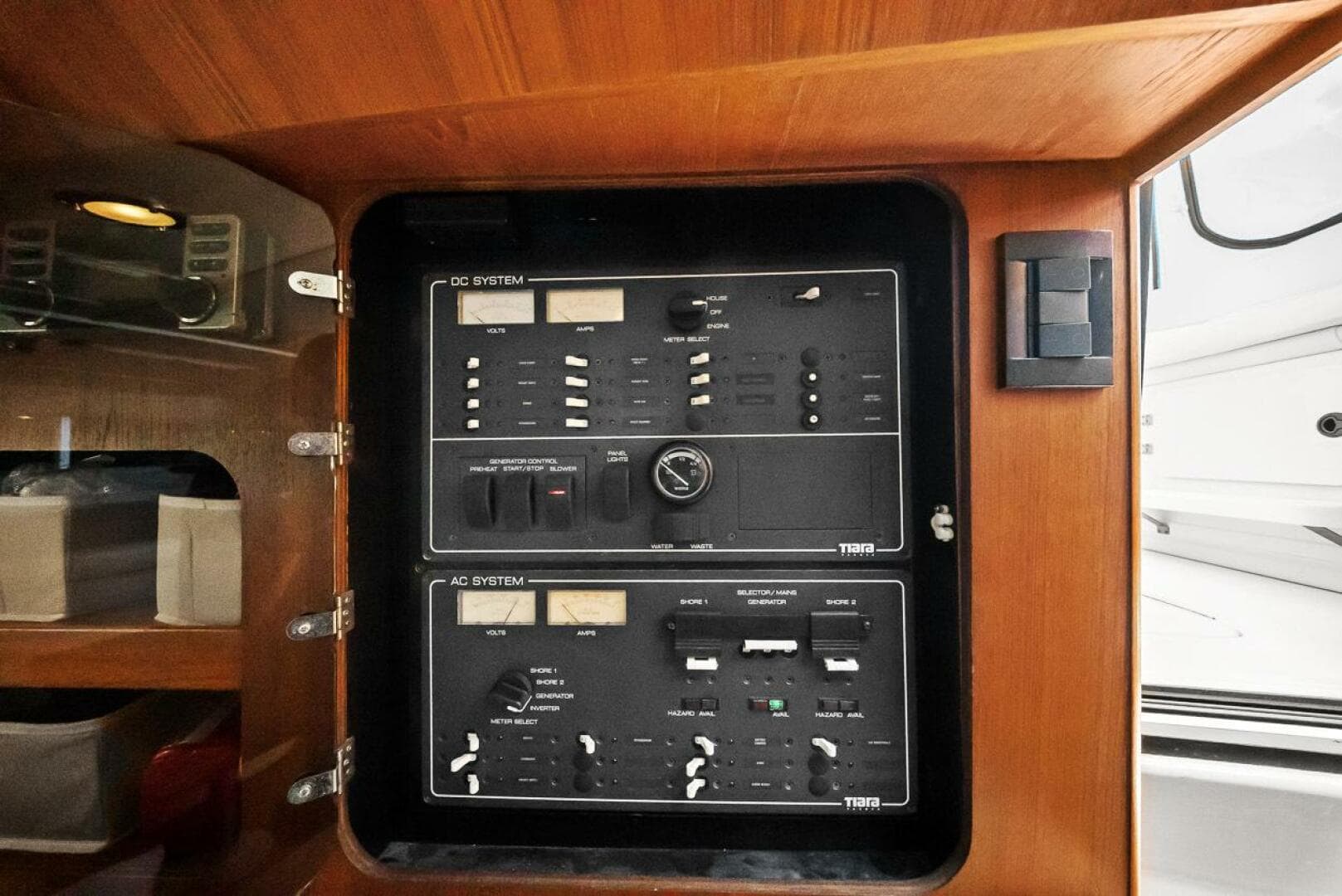 2003 Tiara Yachts 3100 Open LE — photo 25