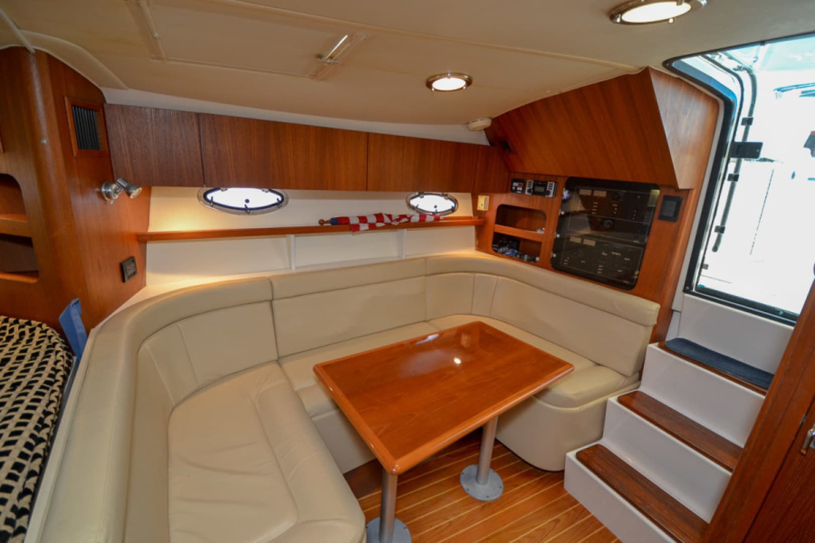2003 Tiara Yachts 3100 Open LE — photo 14
