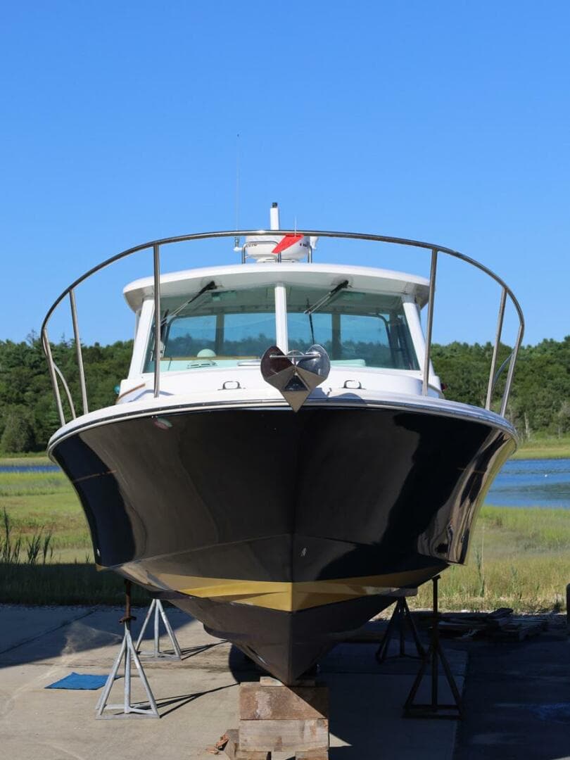 2008 Hunt Yachts Surfhunter 29 Hardtop Express — photo 3