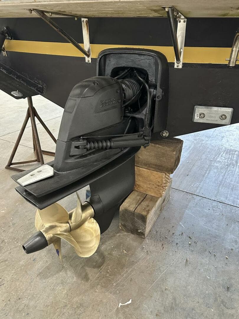 2008 Hunt Yachts Surfhunter 29 Hardtop Express — photo 30