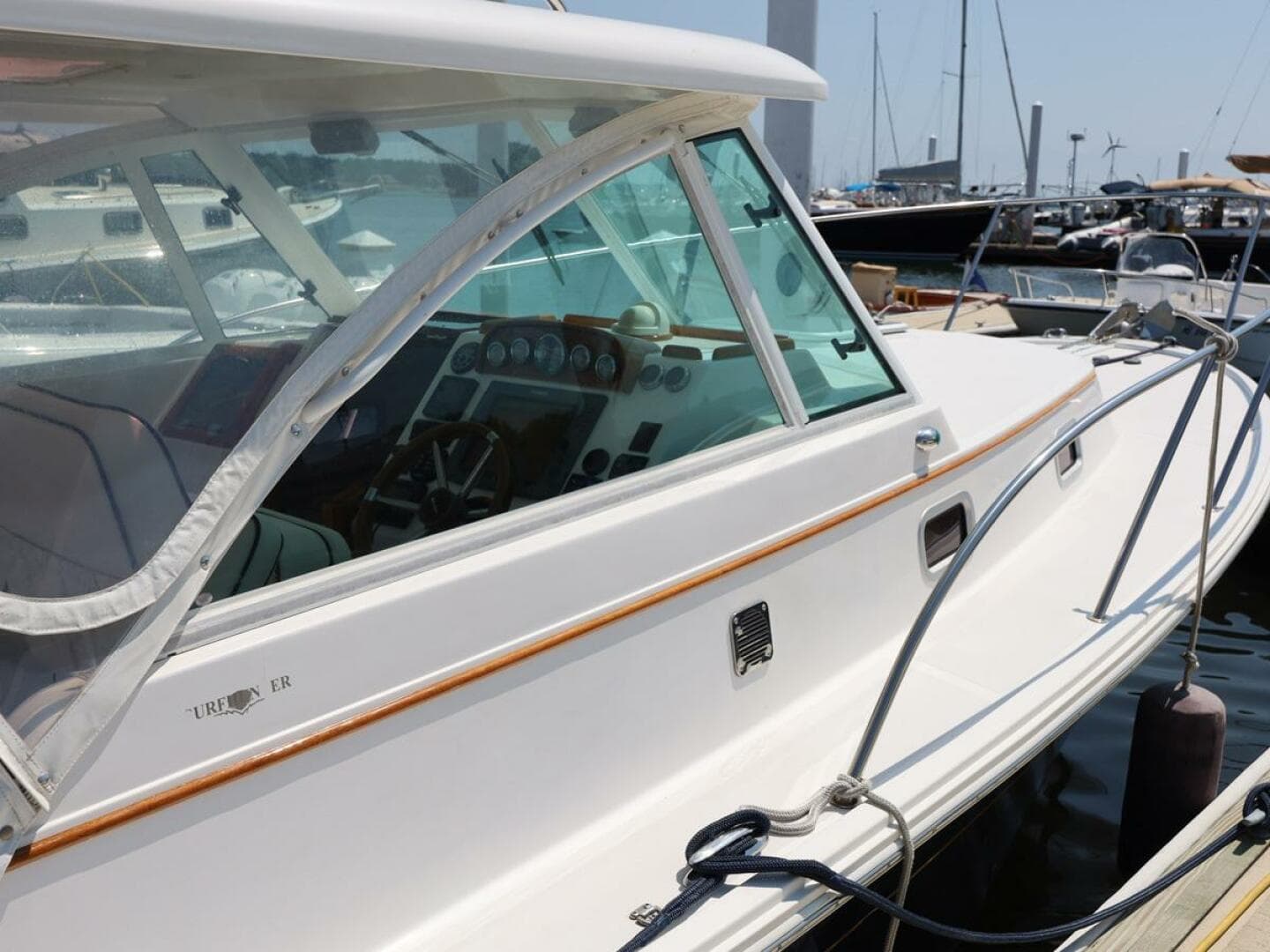 2008 Hunt Yachts Surfhunter 29 Hardtop Express — photo 7