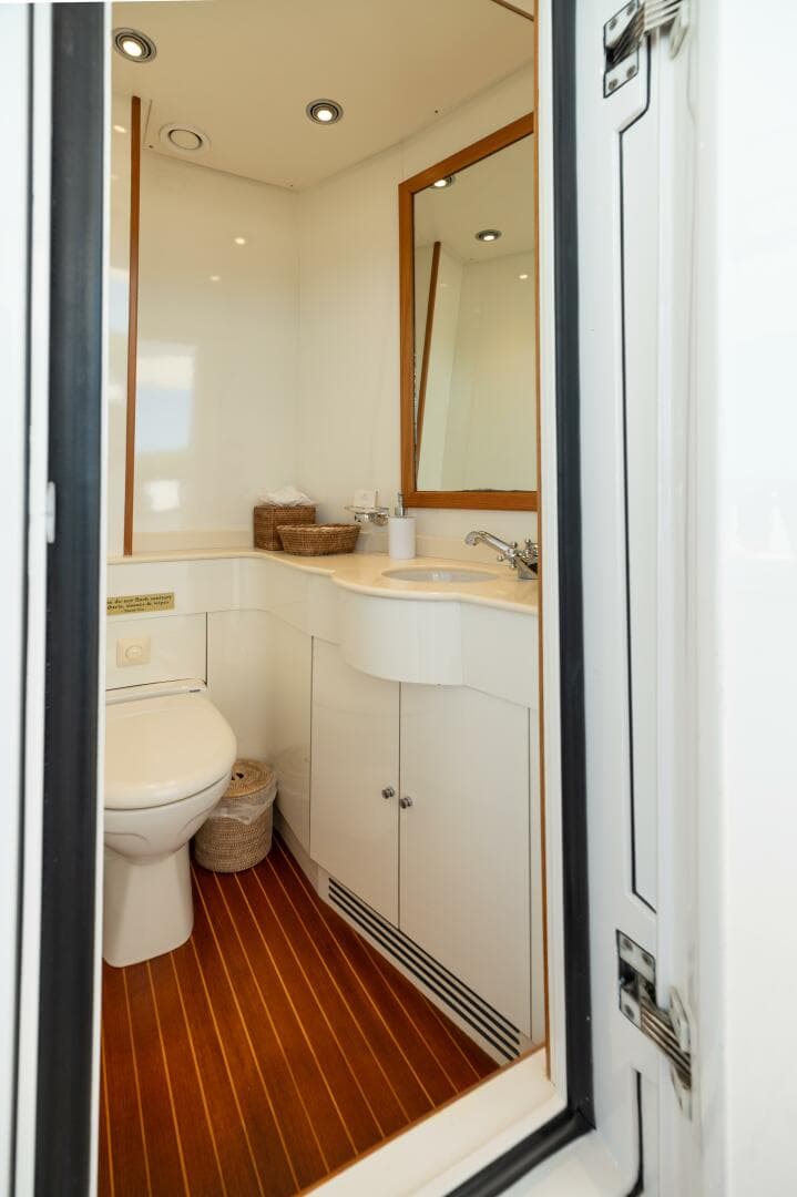 2007 Crn — photo 56