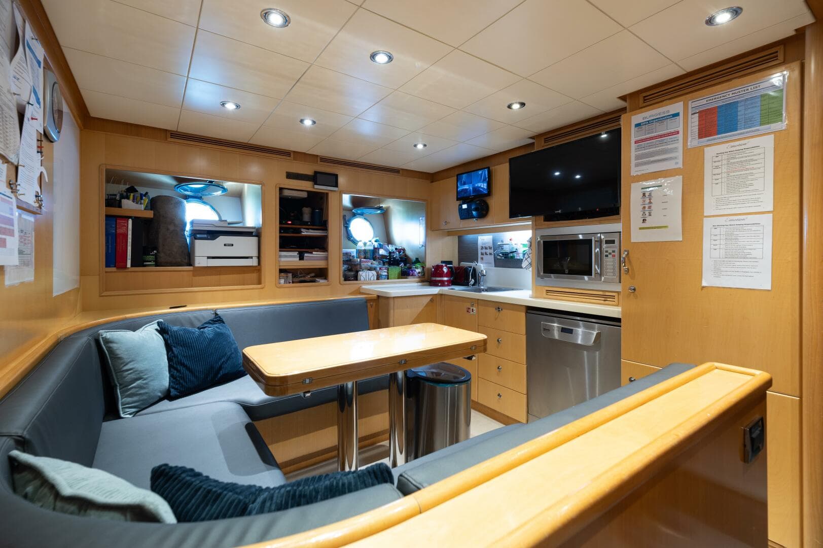 2007 Crn — photo 69