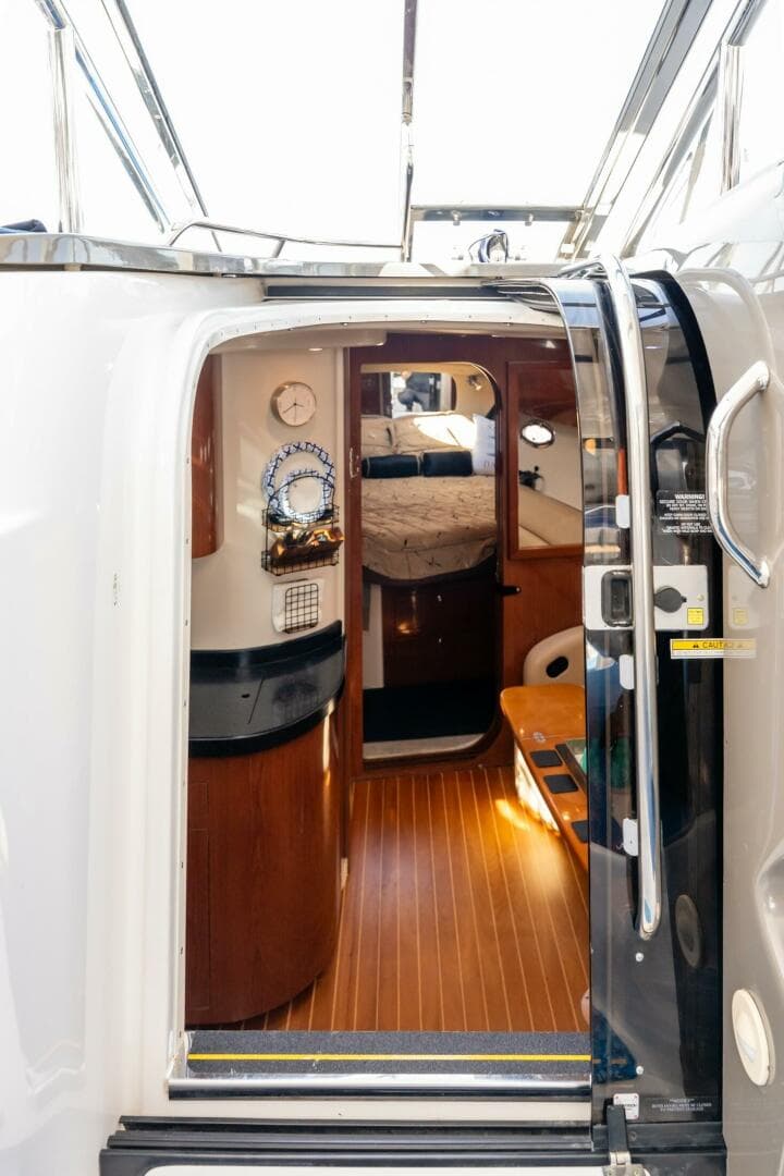 2008 Regal Commodore 4060 — photo 14