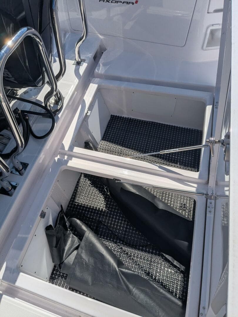 2024 Axopar 37 Cross Cabin With Bench Seat, V10s — photo 28