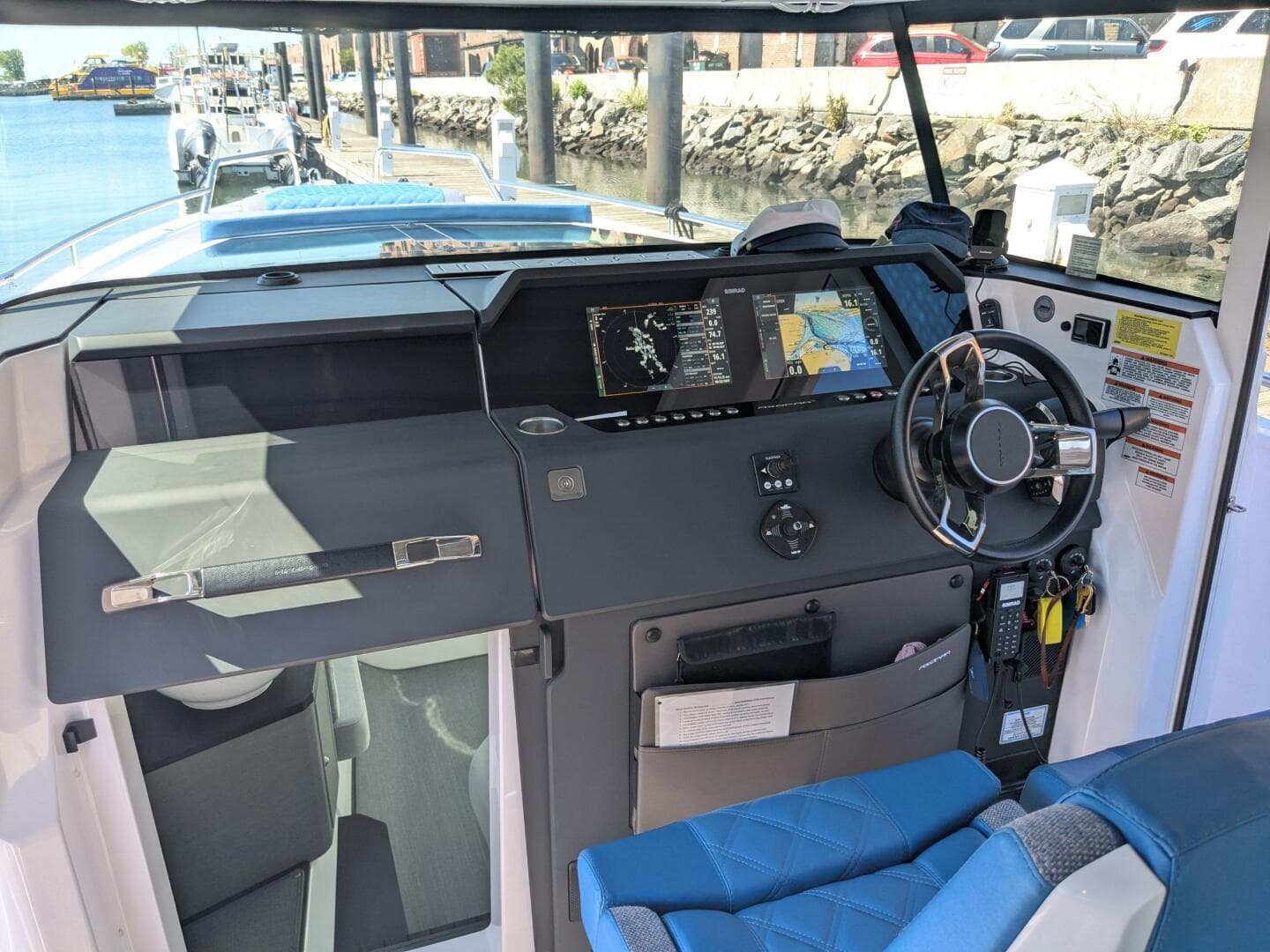 2024 Axopar 37 Cross Cabin With Bench Seat, V10s — photo 29