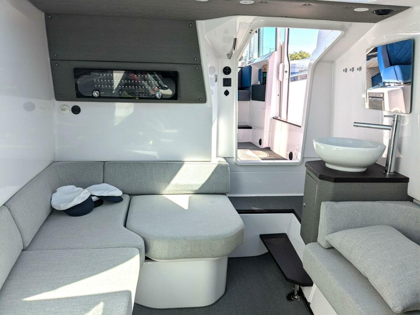 2024 Axopar 37 Cross Cabin With Bench Seat, V10s — photo 44