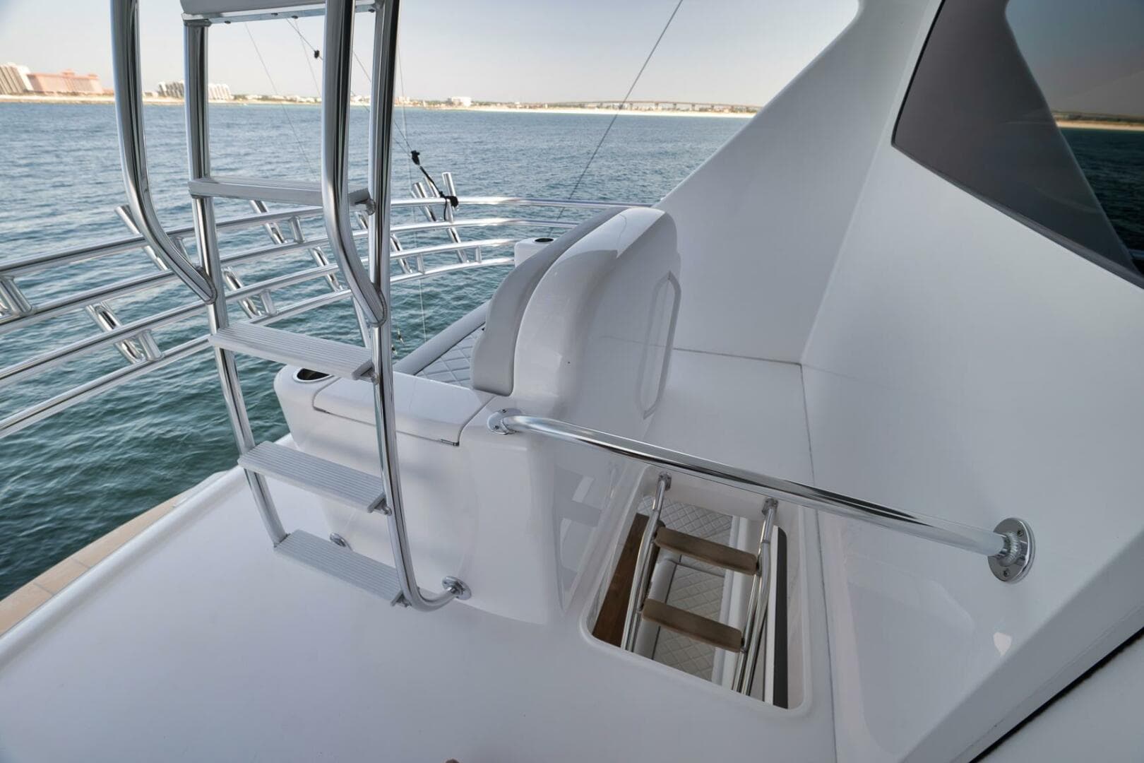 2025 Viking 90 Convertible — photo 74