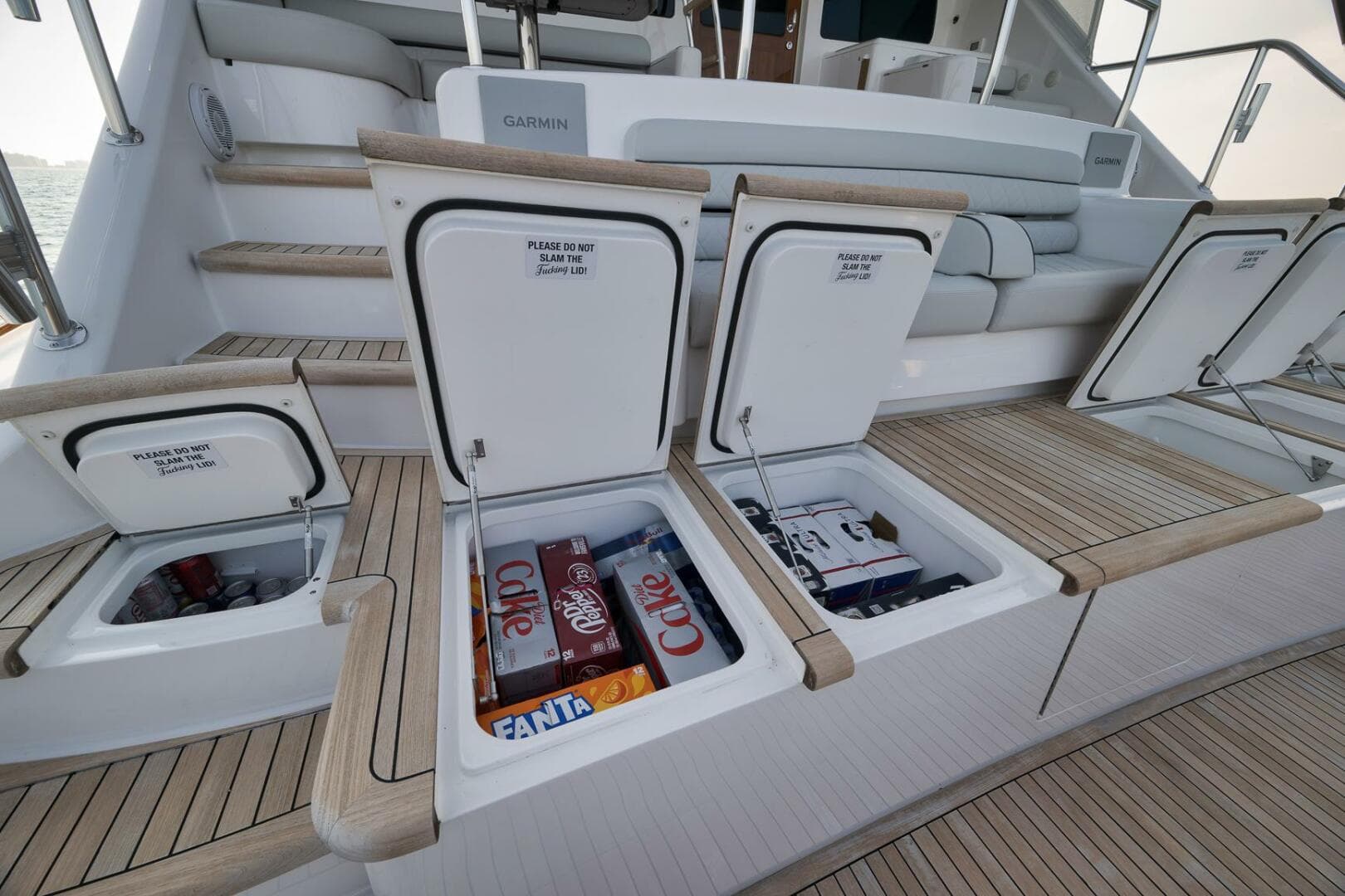 2025 Viking 90 Convertible — photo 110