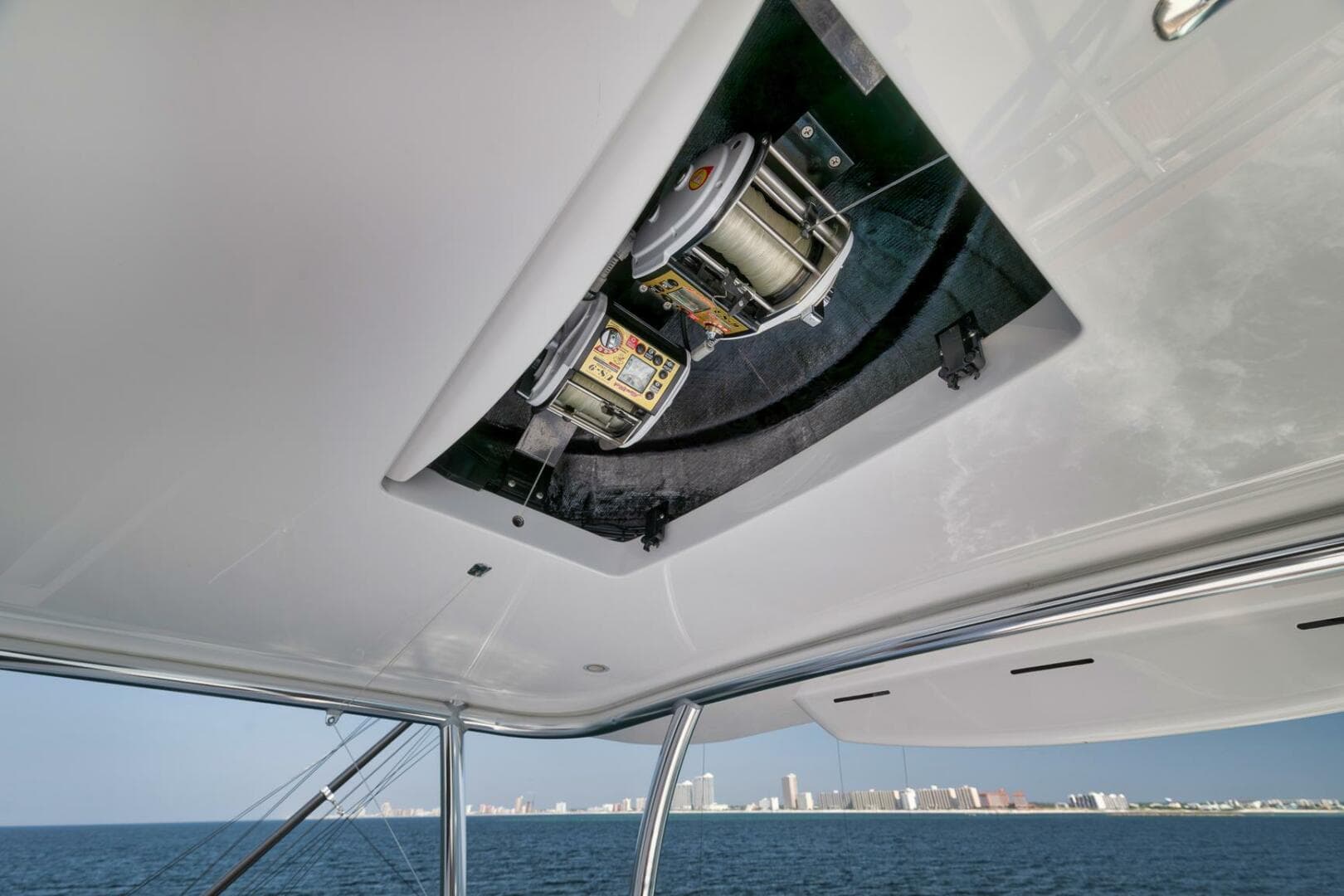 2025 Viking 90 Convertible — photo 99