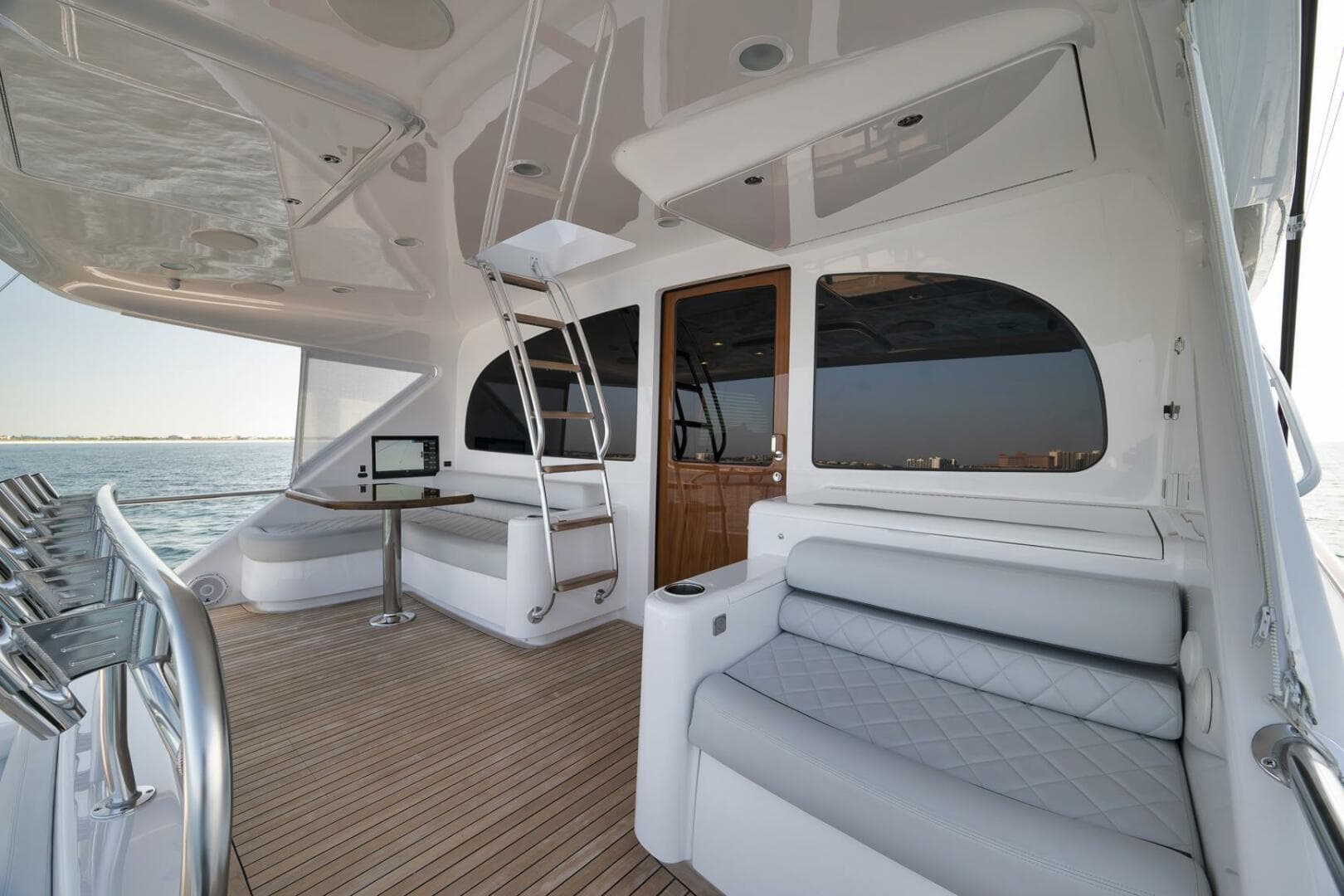 2025 Viking 90 Convertible — photo 134