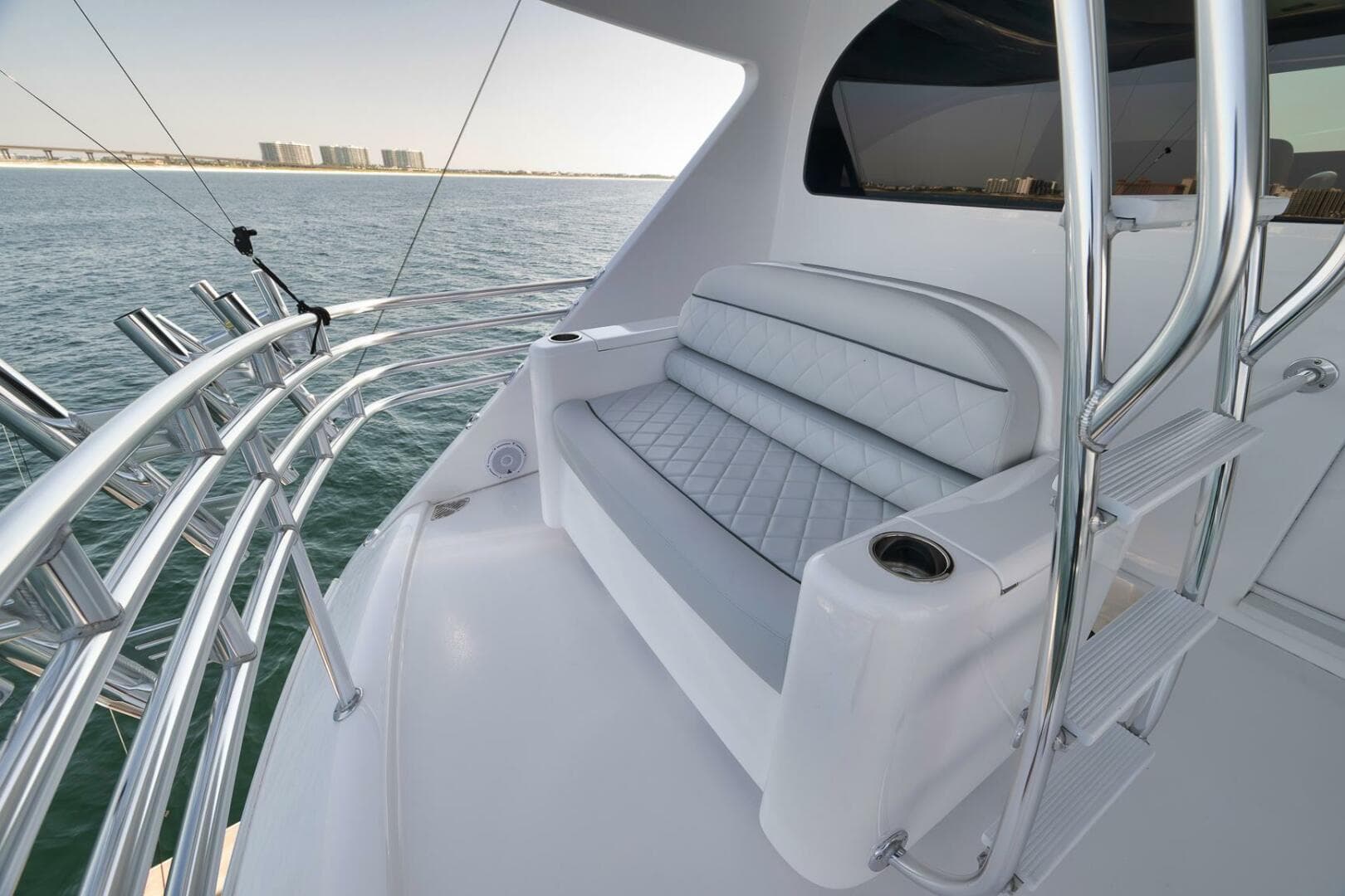 2025 Viking 90 Convertible — photo 77