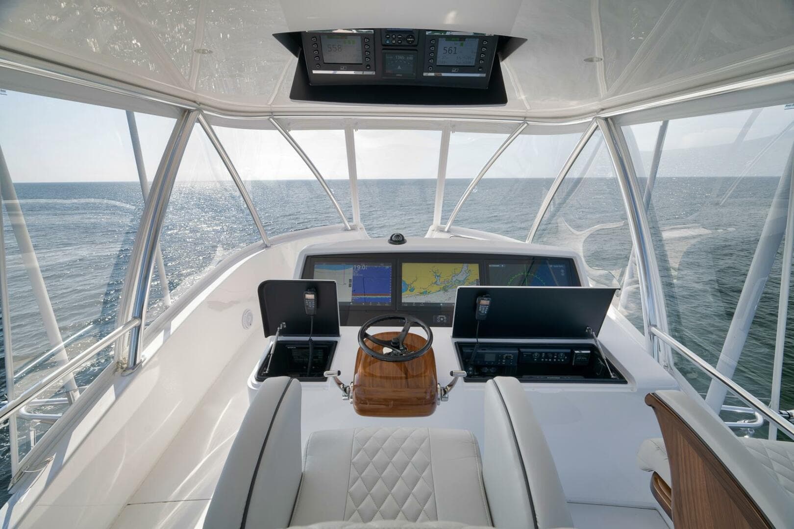 2025 Viking 90 Convertible — photo 90