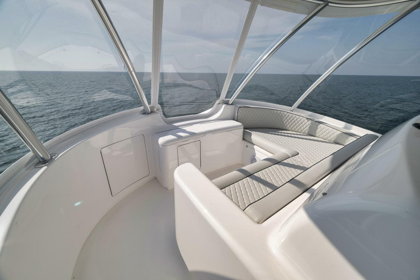 2025 Viking 90 Convertible — photo 96