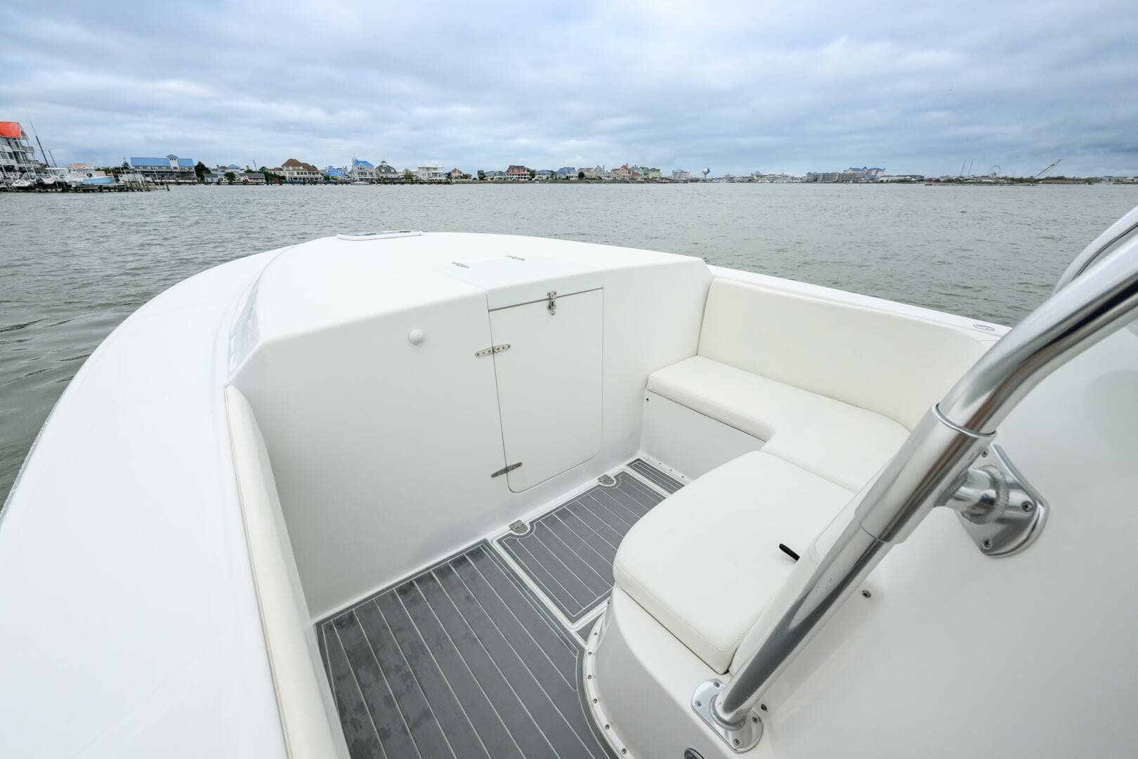 2008 Venture 39 Cuddy — photo 25