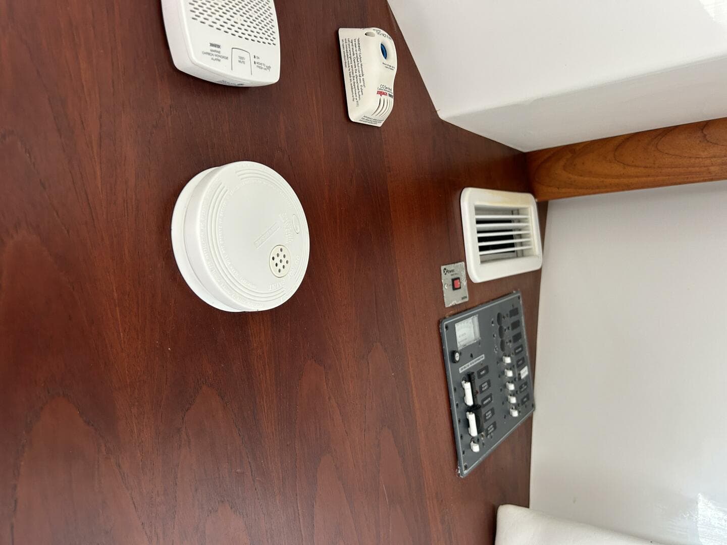 2008 Venture 39 Cuddy — photo 30