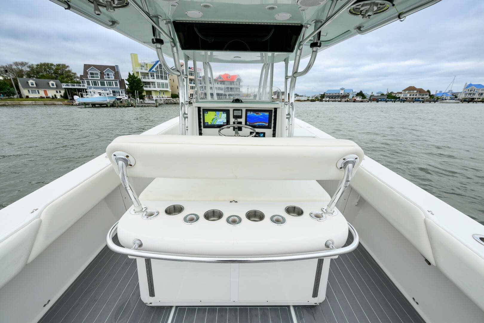 2008 Venture 39 Cuddy — photo 18