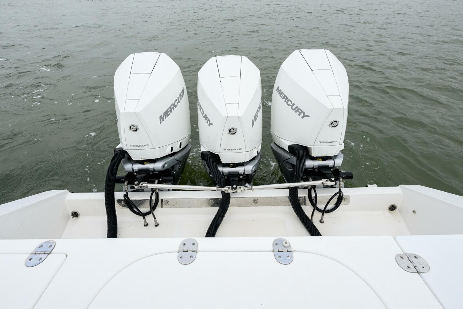 2008 Venture 39 Cuddy — photo 17