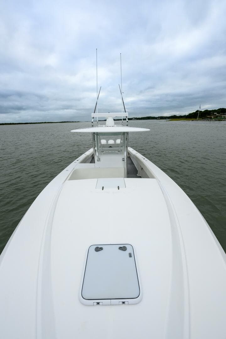 2008 Venture 39 Cuddy — photo 32